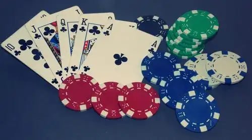 Classic Slots ဂိမ်းများ — သရုပ်ဆောင် fruit နှင့် bar သင်္ကေတများ