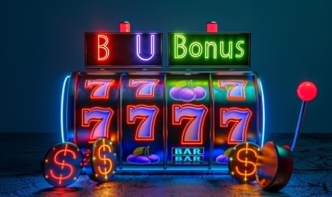 uslot APP မှ MMK ဖြင့် Wave Money KBZPay AYA Pay ငွေသွင်းငွေထုတ် ပြုလုပ်နေသောပုံ